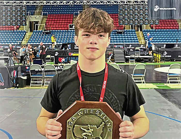 Norwin High freshman Landon Sidun is the 2023-24 SBLive Sports 113-pound National Wrestling Champion.